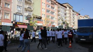 Hakkari'de "Dünya Yürüyüş Günü" etkinliği düzenlendi