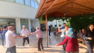 Elazığ'da yaşlılar yalnız bırakılmadı