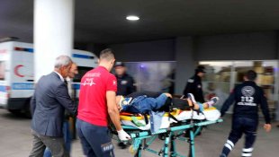 Erzincan'da midibüs devrildi: 21 yaralı