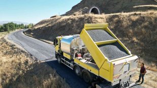 Avrupa'nın son teknoloji asfalt yol yapım makineleri Erzurum'da