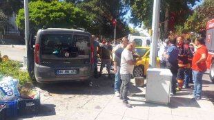Malatya'da hafif ticari araç otomobille çarpıştı: 6 yaralı