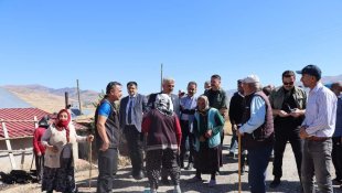 Vali Makas deprem bölgesinde incelemede bulundu