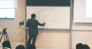 ETÜ'de hibrit eğitim başarıyla devam ediyor