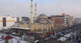 Yüksekovalılar il müjdesini bekliyor