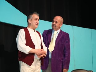 Erzurum Şehir Tiyatrosu "edep yahu" adlı oyunla seyircisiyle buluşuyor