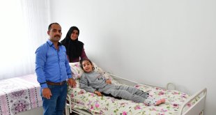 Elif ve Mehtap kardeşlerin ortopedik yatak mutluluğu