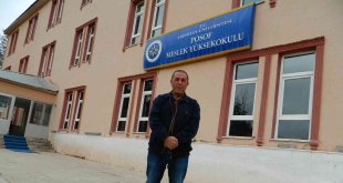 56 yaşındaki Ali amcanın eğitim aşkı örnek oluyor