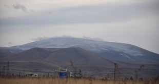 Kars, Tunceli ve Ardahan'da kar yağışı ve sis etkili oldu