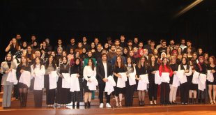 Diş öğrencilerinde beyaz önlük heyecanı