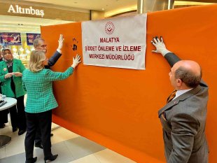 Malatya Park AVM'de kadına yönelik şiddetle mücadele günü etkinliği