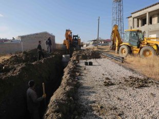 Tuşba'da kanalizasyon sistemi olmayan mahalle kalmıyor