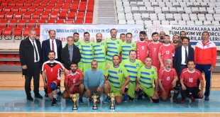 Erzincan'da öğretmenler arası voleybol turnuvası düzenlendi