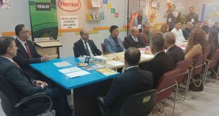 Tuşba'daki 14 okula "Ulusal/Avrupa Kalite Etiketi" belgesi verildi