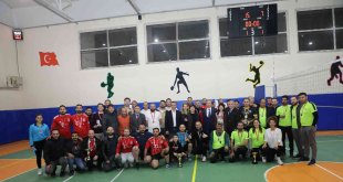 Ağrı'da öğretmenler arası voleybol, masa tenisi ve satranç turnuvaları tamamlandı
