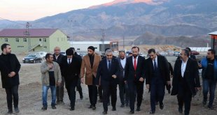 Vali Memiş, Oltu'daki fabrikaları dolaştı