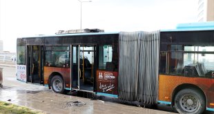 Erzurum'da halk otobüsünde çıkan yangına ilk müdahaleyi polis yaptı