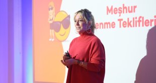 Saba Tümer ile "Kafayı Değiştir" üniversiteli gençlerle buluşuyor