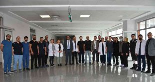 Sarıkaya; "Günümüzde 500-600 gram doğan bebeklerimiz bile yaşayabiliyor"