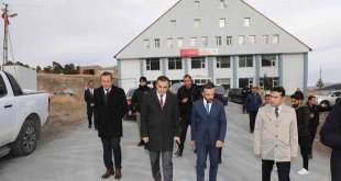 Vali Öksüz, Sarıkamış'ta yatırımları yerinde gördü