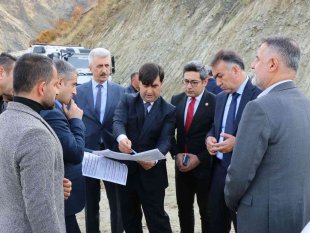 Vali Çağatay, yol çalışmalarını inceledi