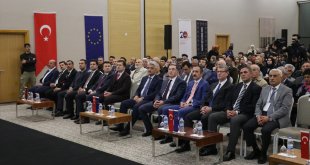 Kamu Başdenetçisi Şeref Malkoç 'Ombudsman Erzincanlılarla Buluşuyor' programına katıldı