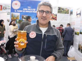 Ağrı'nın tescilli Geven Balı ve Diyadin Domatesi damaklarda iz bıraktı
