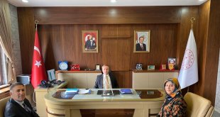 Ağrı'da Gülsün Karslı yılın öğretmeni seçildi