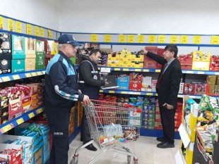 Kars'ta marketlerde fiyat denetimi