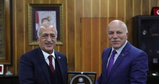 Başkan Sekmen'den Rektör Çomaklı'ya tebrik ziyareti