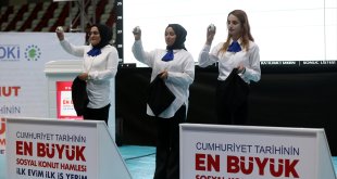 Muş'ta "İlk Evim, İlk İş Yerim Projesi"nde yapılacak konutların kuraları çekildi
