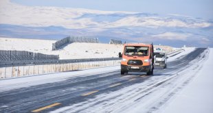 Kars'ın Sarıkamış ilçesi karla beyaza büründü