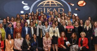 Erkadın; Yavru vatanda "2. İş'te kadın zirvesi "ne katıldı