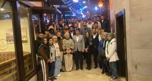 Aydemir 'Gençlerimiz 'İlk Oyum Erdoğan'a' kararlılığında'