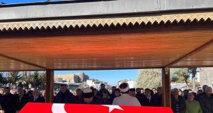 Kıbrıs gazisi, askeri törenle son yolculuğuna uğurlandı