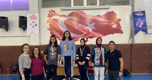 Badminton turnuvası sona erdi