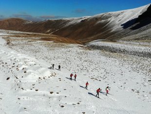 Bitlisli kayakçılar mevsimin ilk karında antrenman yaptı