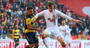 TFF 3. Lig: Eskişehirspor: 0 - Ağrı 1970 Spor: 0