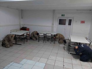 Çıldır'da "Çök,Kapan,Tutun" Tatbikatı