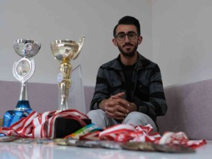 İşitme engelli gencin ilham veren başarı hikâyesi