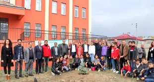 Tutak'ta 400 fidan toprakla buluşturuldu