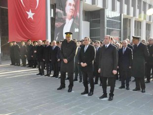 Atatürk Ölümünün 84. yıldönümünde Kars'ta anıldı