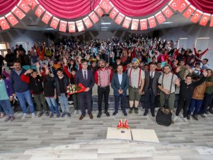 Muradiye'de çocuklar için tiyatro etkinliği