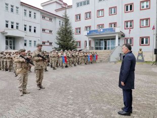 Vali Çağatay, JÖH ve komandolarla buluştu
