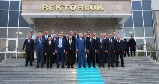 AİÇÜ Rektörü Prof. Dr. Karabulut, YÖK Başkanı Prof. Dr. Özvar Başkanlığında Yapılan ÜNİDAP toplantısına katıldı