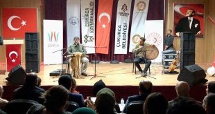 Santur sanatçısı Sedat Anar, Çukurca'da konser verdi