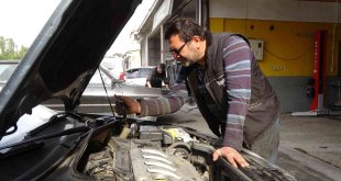 Oto sanayi sitesinde kış mesaisi