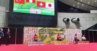Torku Şekersporlu Seçkin, Para Badminton Dünya Şampiyonası'nda gümüş madalya kazandı