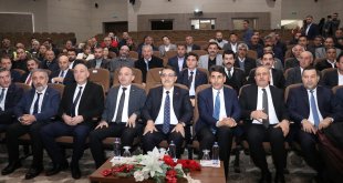 Enerji ve Tabii Kaynaklar Bakanı Dönmez Ardahan'da bazı ziyaretlerde bulundu