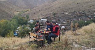 Van'da okulun tek öğrencisi Zilan için "Umut Kütüphanesi" kuruldu