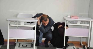 Kars'ta deprem tatbikatı gerçeği aratmadı